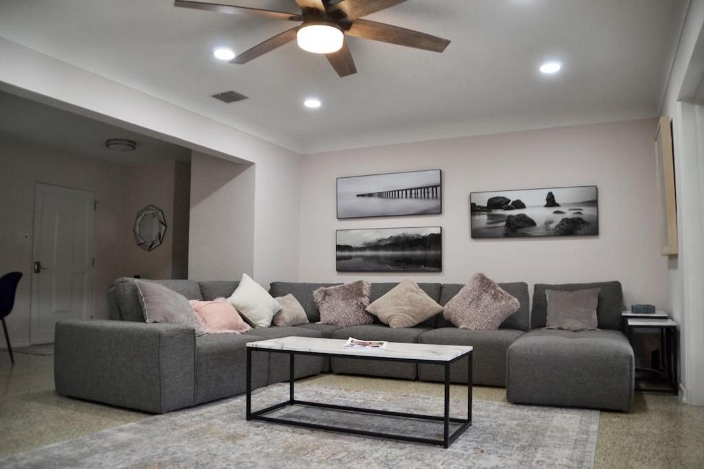 Clematis House Near Arlington Park With Heated Pool Villa Sarasota Bagian luar foto