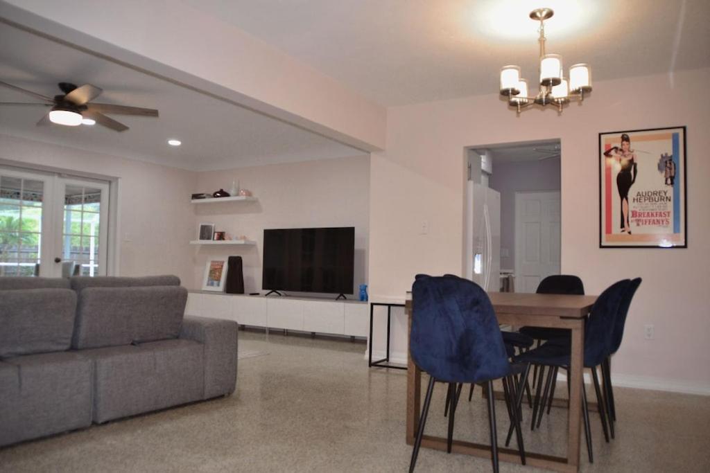 Clematis House Near Arlington Park With Heated Pool Villa Sarasota Bagian luar foto