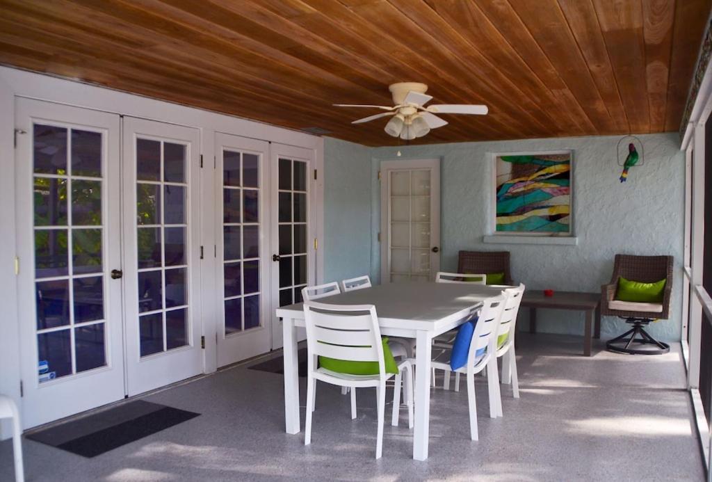 Clematis House Near Arlington Park With Heated Pool Villa Sarasota Bagian luar foto